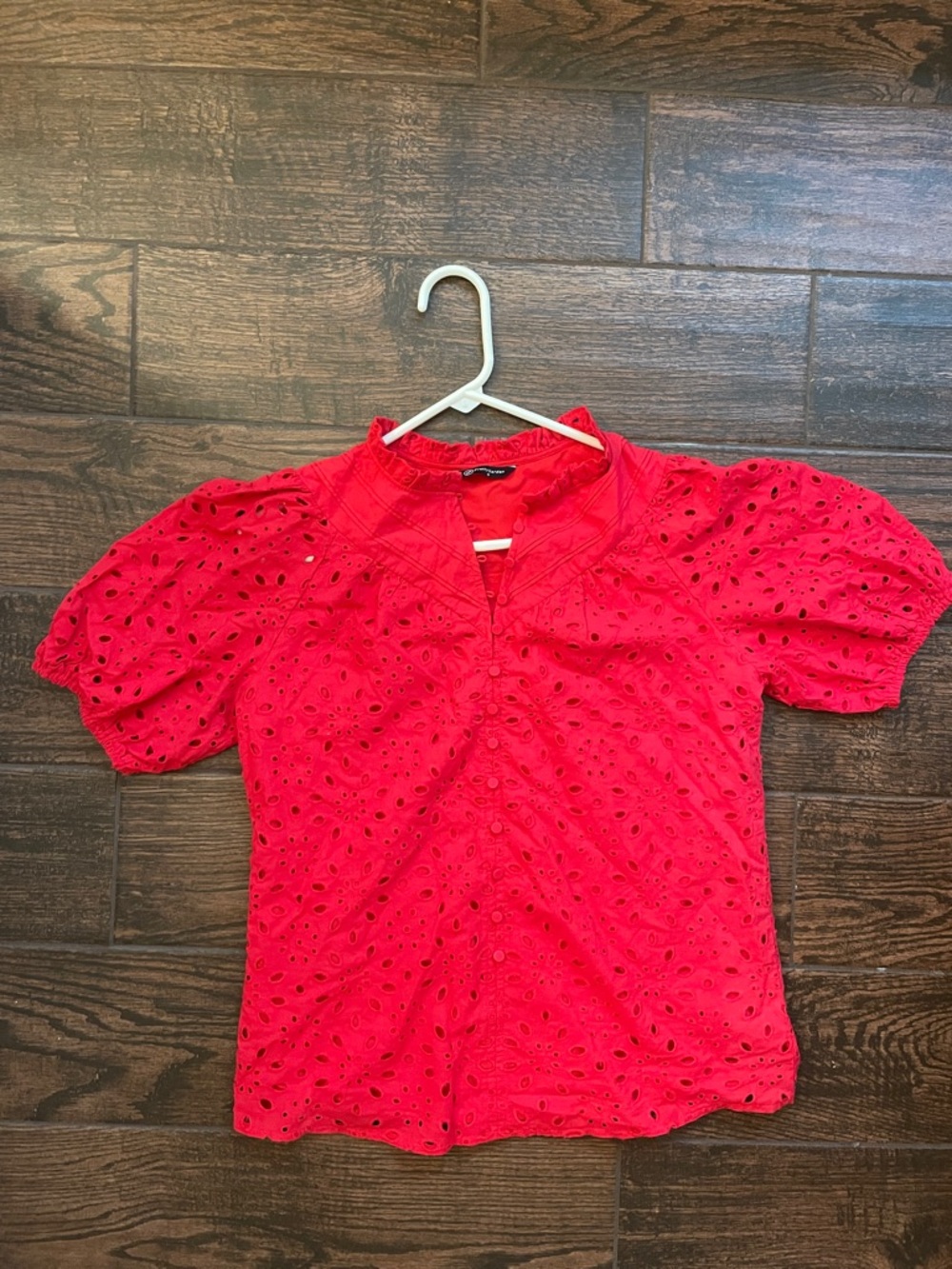 Women’s Red Eyelet Puff Sleeve Top